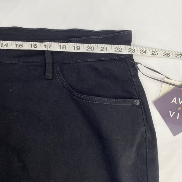 Ava & Viv Black Rolled Hem Jean Shorts Black New 24W - Picture 8 of 10